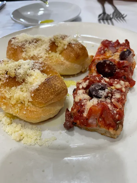 T's Wine Bar + Kitchen Picture 8