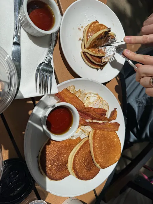 Sweet Pea's Café Picture 10