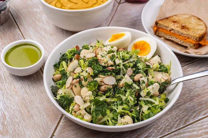 Green & Tonic Picture 6