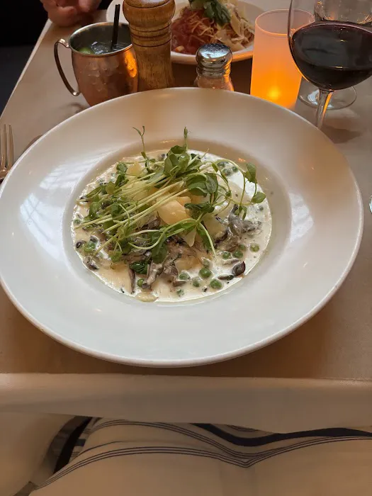 Le Fat Poodle Picture 9