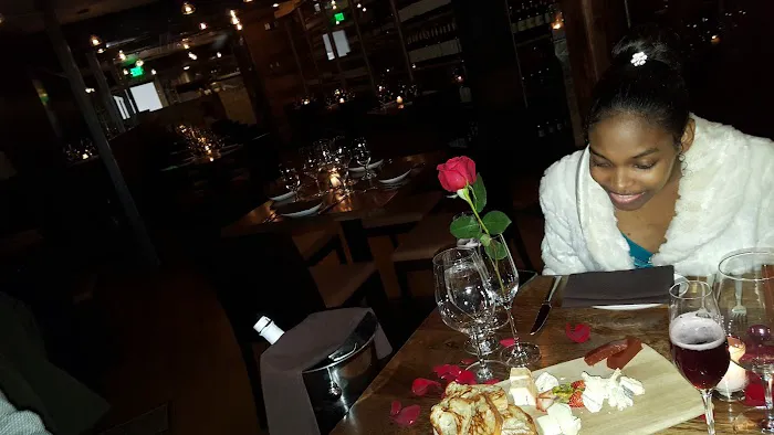 Harvest Wine Bar & Restaurant Picture 4