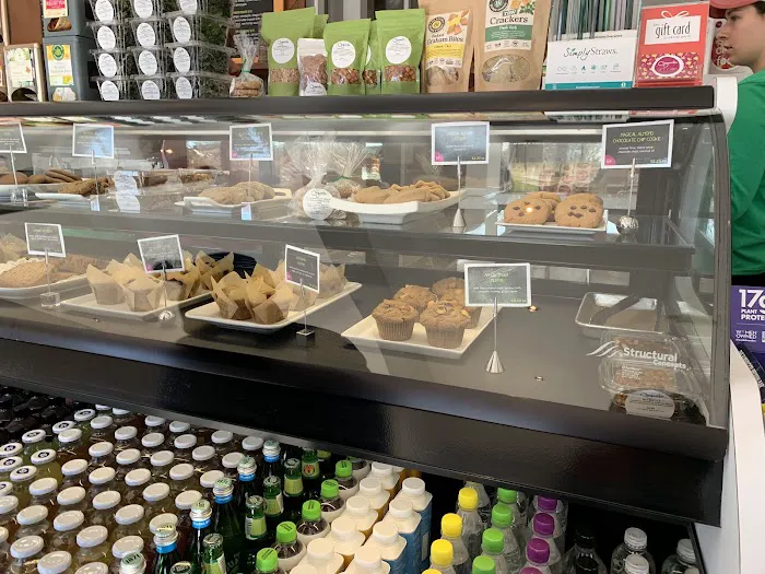 Organika Kitchen Picture 10