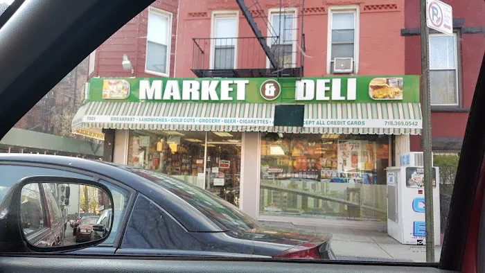 Nida's Royal Deli Picture 1