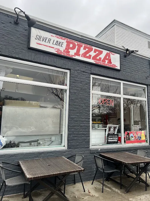 Silver Lake Pizza Picture 5