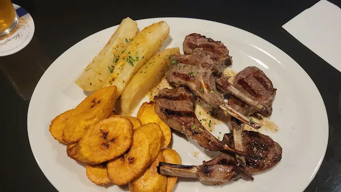 Catharsis Bar & Grill Picture 8