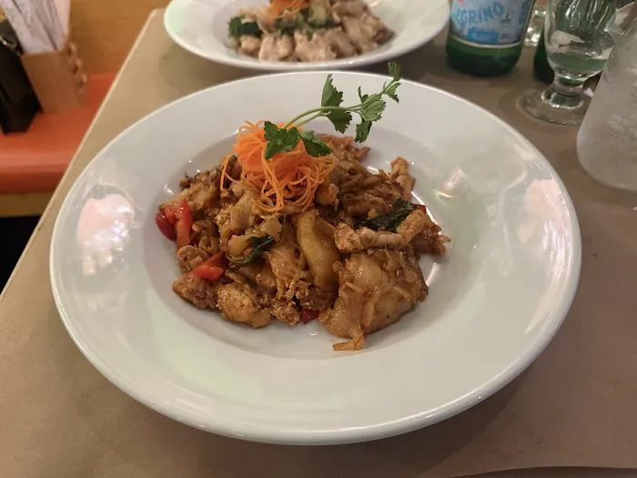 D Thai Kitchen Picture 8