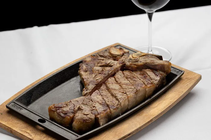 Mentor’s Mediterranean Steakhouse Picture 6