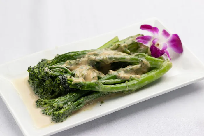 Mentor’s Mediterranean Steakhouse Picture 7