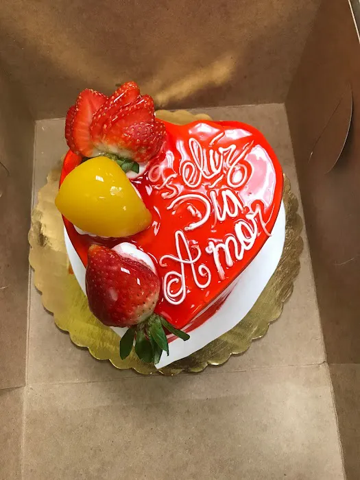 Sabor Ambateño Bakery Picture 6