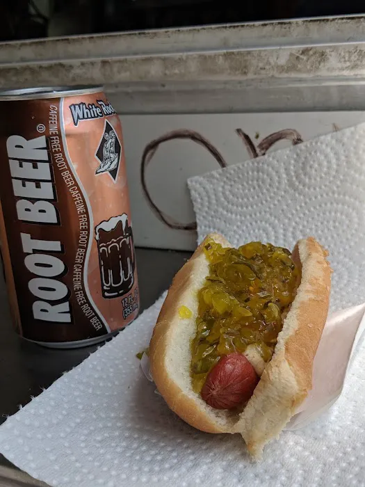 Lou's Wagon (Hot dog truck) Picture 3