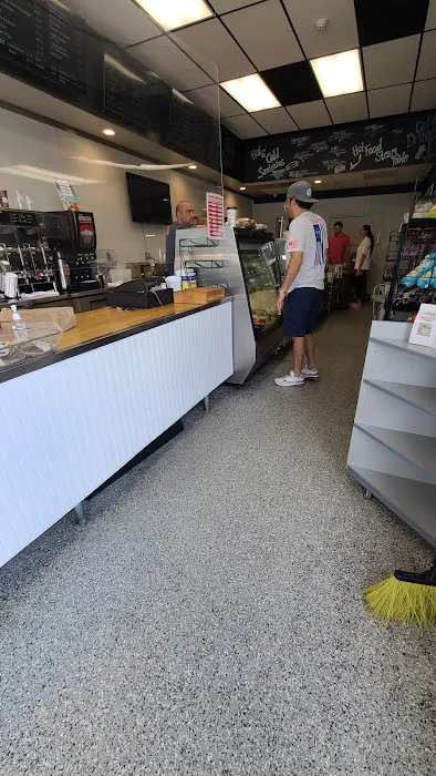 Deli Bagel Cafe Picture 7