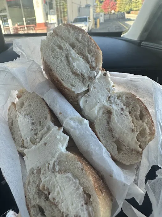 Deli Bagel Cafe Picture 4