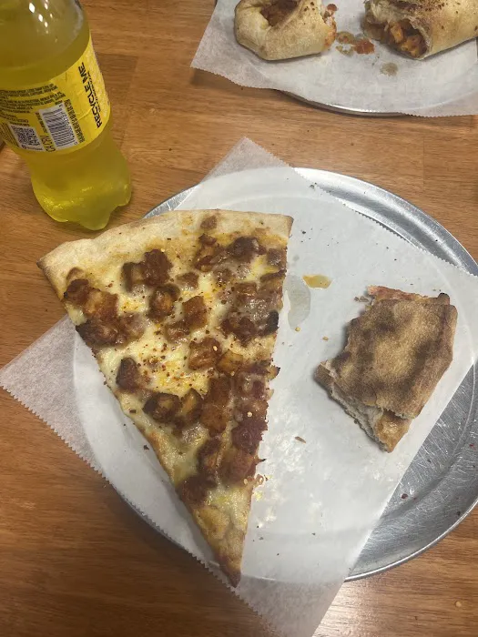 Old stone pizzeria restaurant Picture 1