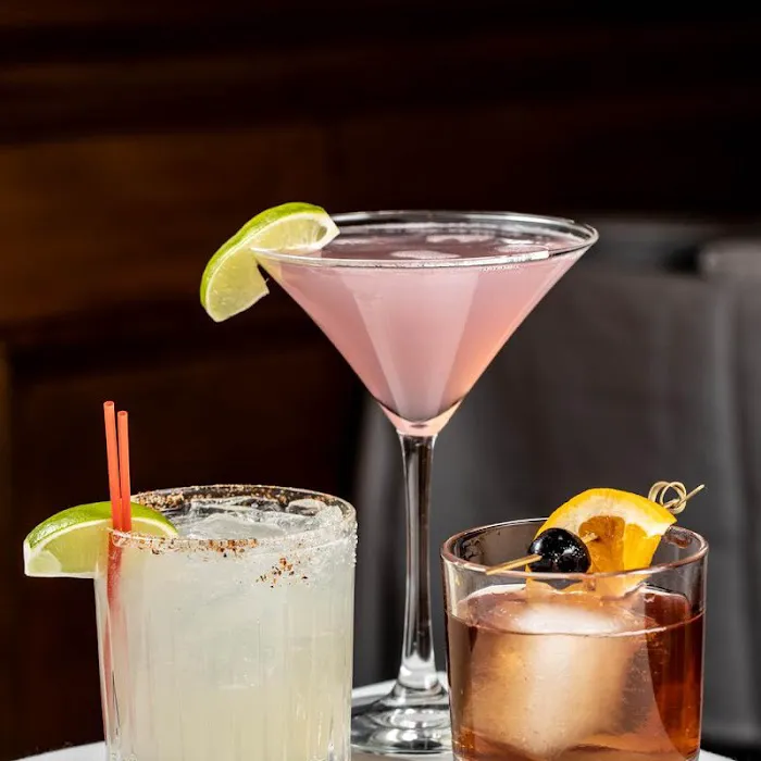 Flames Bar and Grill Picture 5