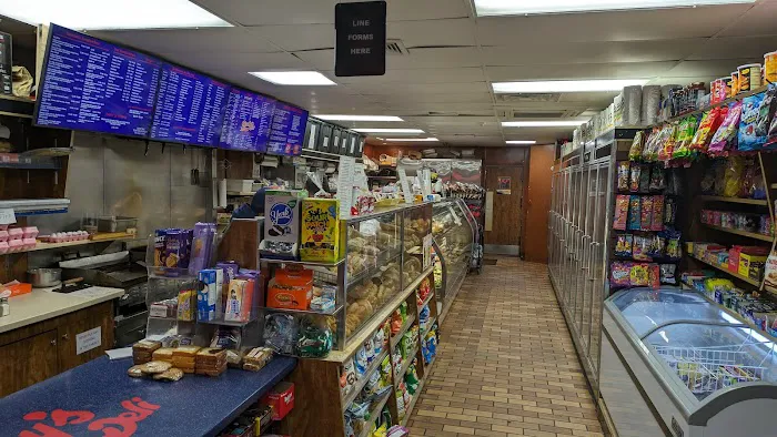 Rocky's Millwood Deli Picture 6