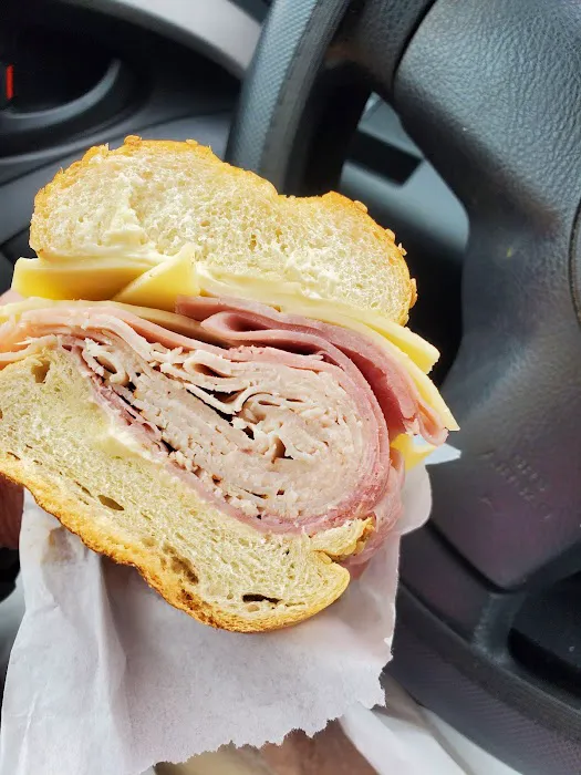 Rocky's Millwood Deli Picture 4