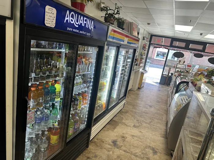 Pacheco’s Deli & Pizza Picture 3