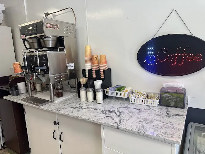 Pacheco’s Deli & Pizza Picture 7