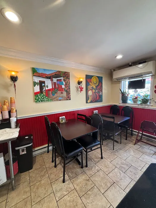 La Abuelita Deli and Cafe Picture 3