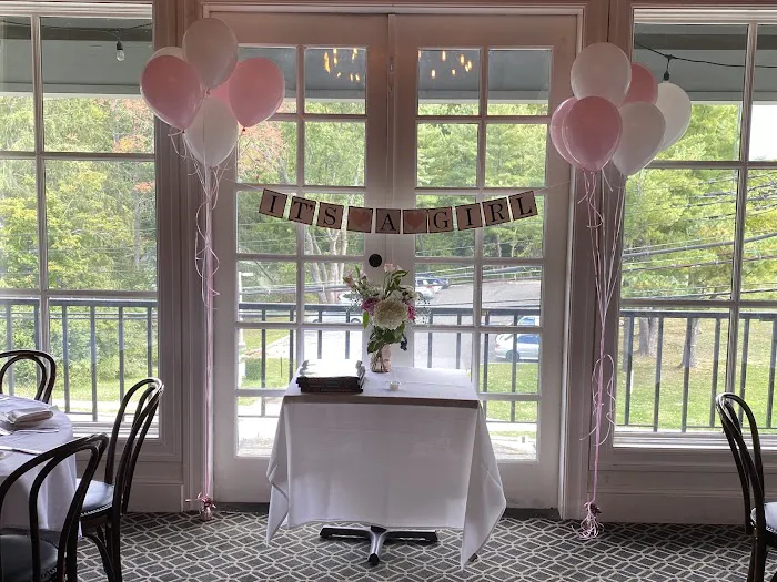 Lexington Square Cafe Picture 6