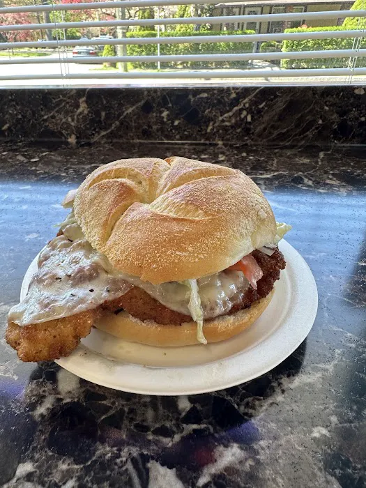 Vi's European Market & Deli Picture 6