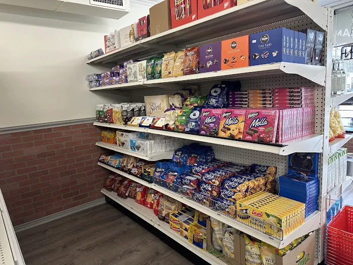 Vi's European Market & Deli Picture 3