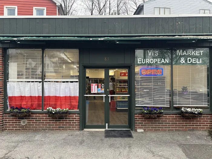 Vi's European Market & Deli Picture 7