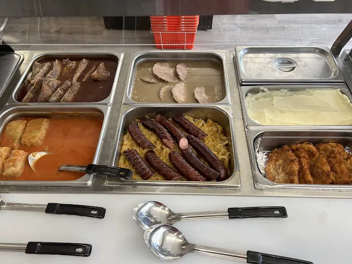 Vi's European Market & Deli Picture 10