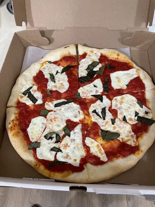 Constantino’s Pizza Picture 6