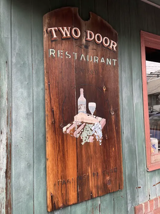 Two Door Restaurant Picture 2