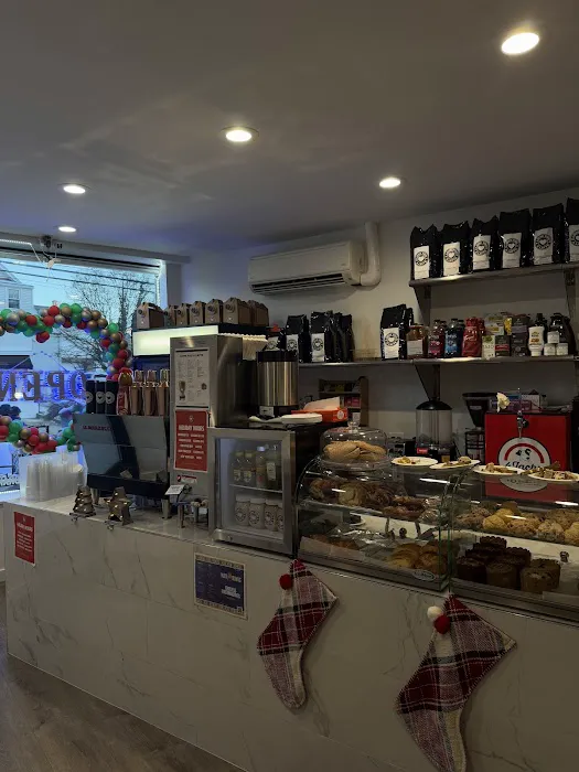 Love You a Latte of Greenwich Picture 9