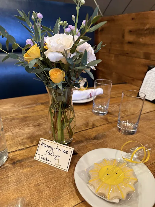 Gates Restaurant + Bar Picture 10