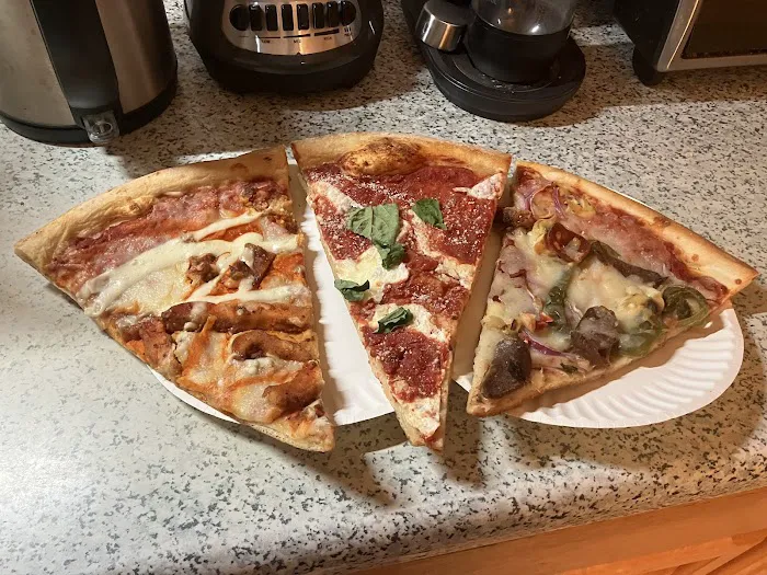 Joe's Pizzeria Picture 2