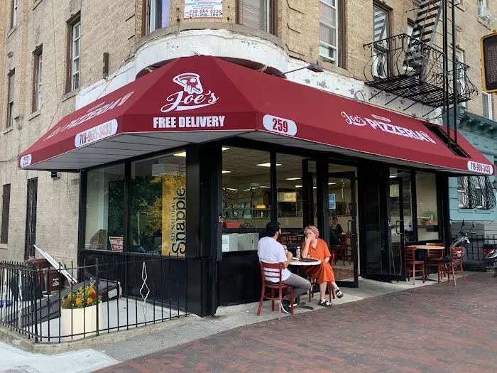 Joe's Pizzeria Picture 5