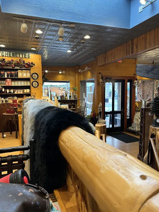 Tall Pine Bar Picture 2