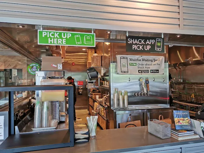 Shake Shack Darien Picture 5