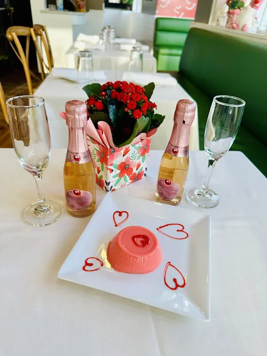 PAPARAZZI ITALIAN RESTAURANT Picture 9