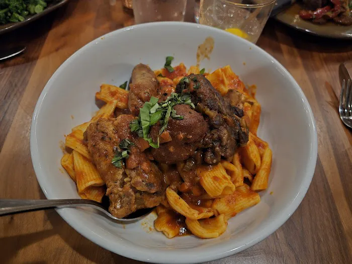 Molto Darien Picture 3