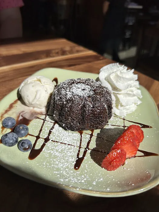 Molto Darien Picture 2