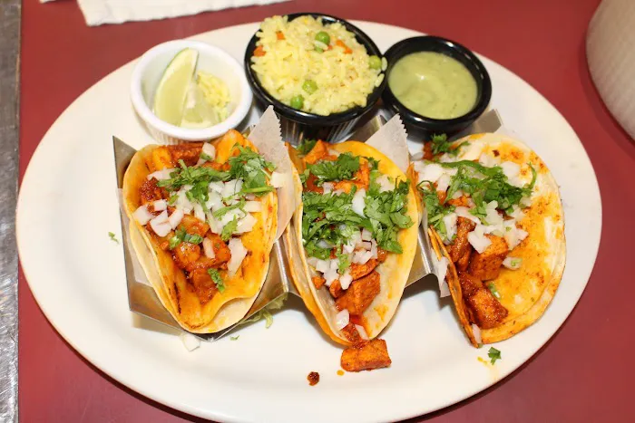 RIO Border Cafe Mexican Restaurant Picture 3