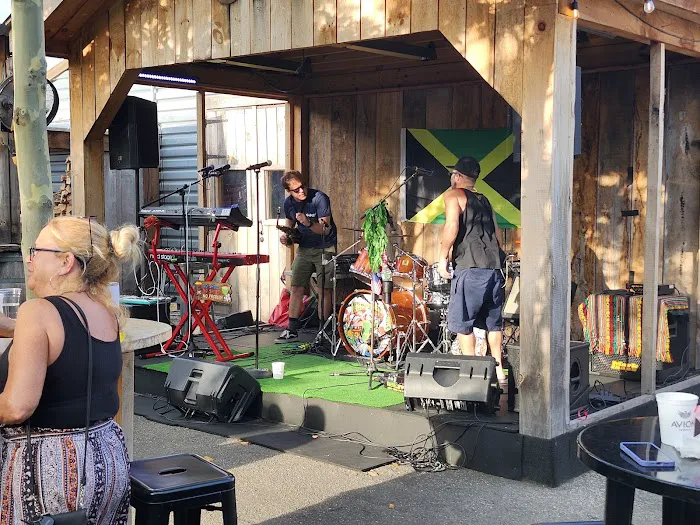 314 Beer Garden and Wood-Fired Pizza Picture 4