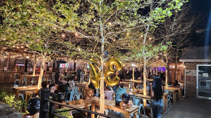 314 Beer Garden and Wood-Fired Pizza Picture 5