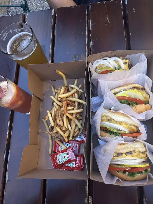 Whistleville Grille Picture 3