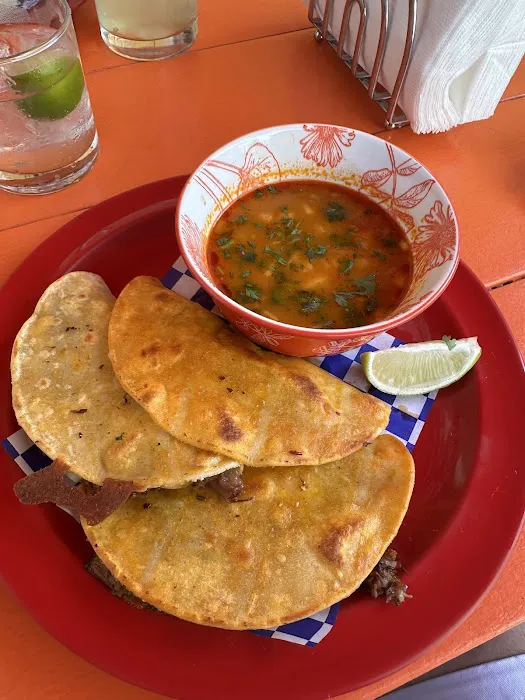 Taqueria Que Onda and Bar Picture 6