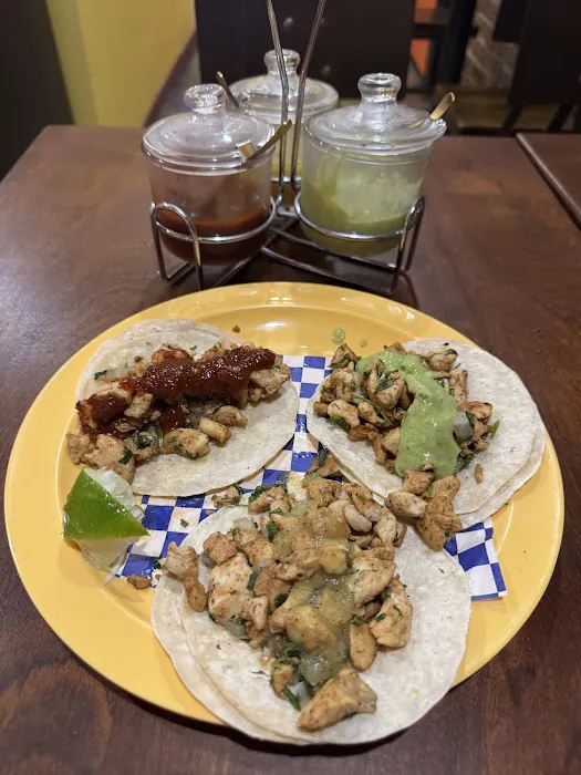 Taqueria Que Onda and Bar Picture 9