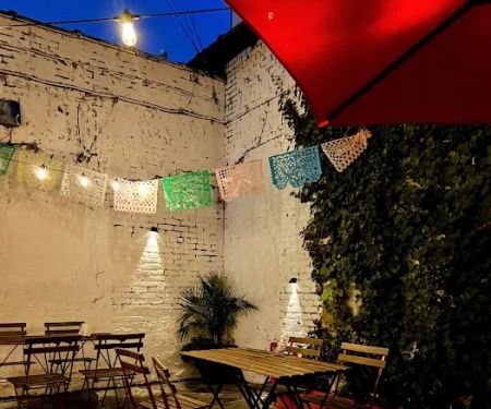 Taqueria Que Onda and Bar