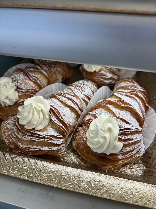 Curcio Bakery & Cafe Picture 3