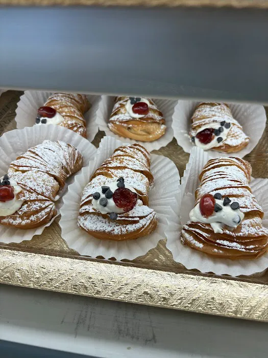 Curcio Bakery & Cafe Picture 8