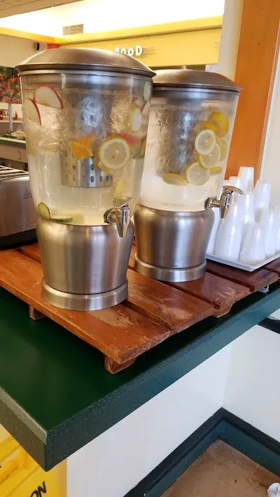 Winnick Dining Hall Picture 3