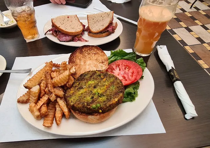 Ben's Kosher Delicatessen Restaurant and Caterer Picture 5